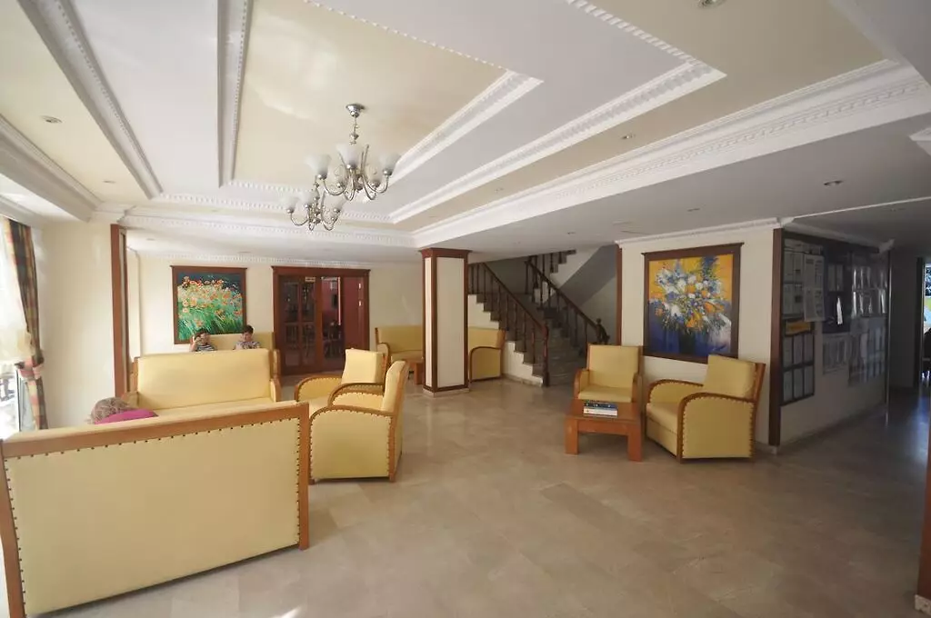 سان ماریس بیچ مارماریس